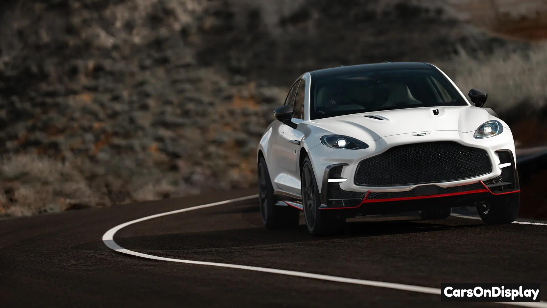 Aston Martin DBX S
