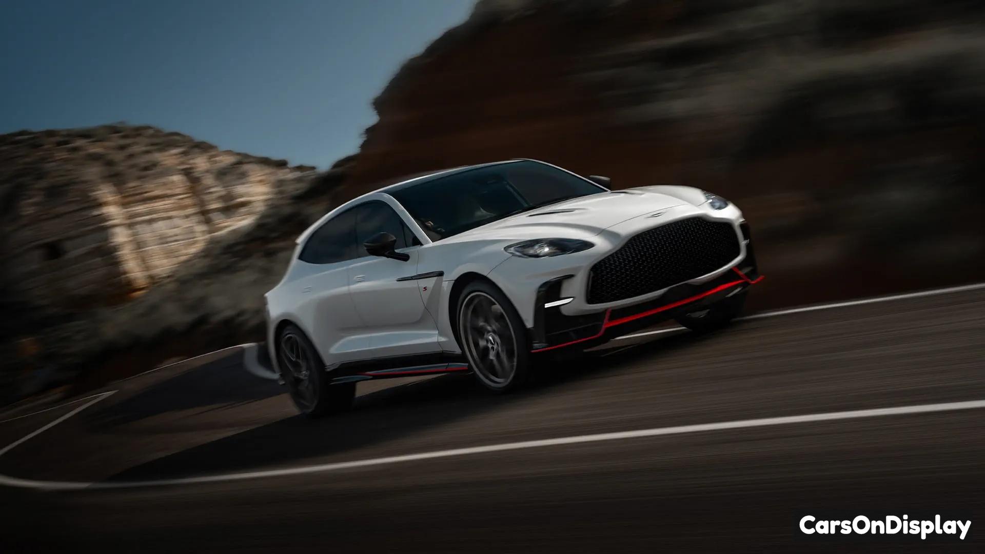 Aston Martin DBX S