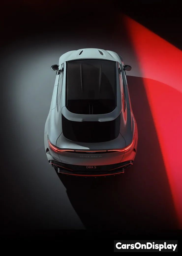 Aston Martin DBX S