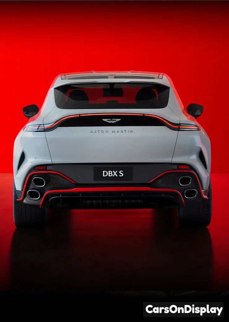 Aston Martin DBX S