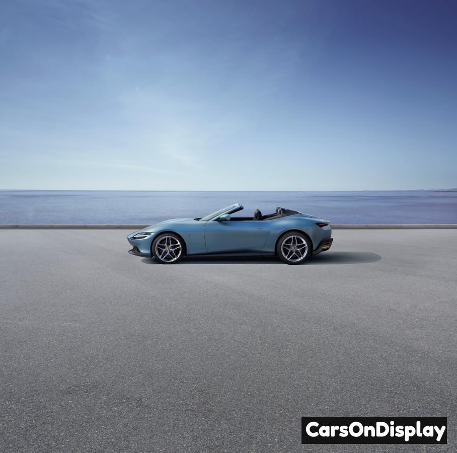 Ferrari Roma Spider