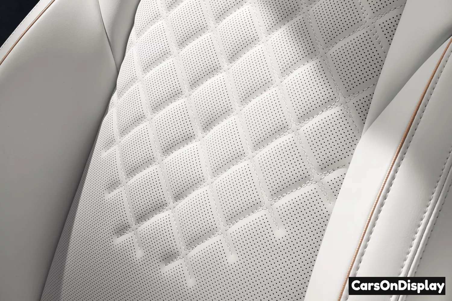 Genesis Electrified GV70 2025 Nappa leather seats