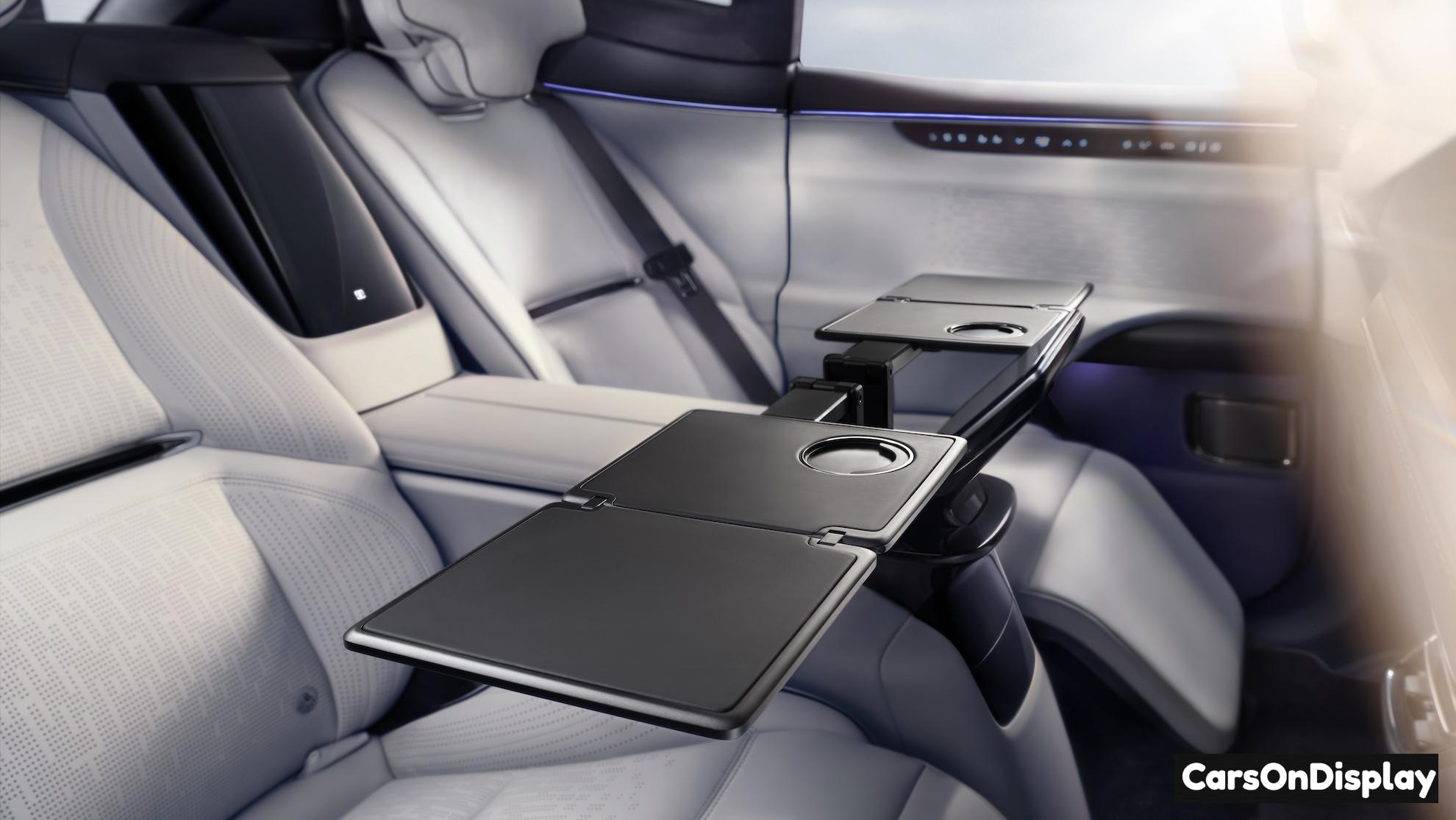 HiPhi X Foldable tray tables