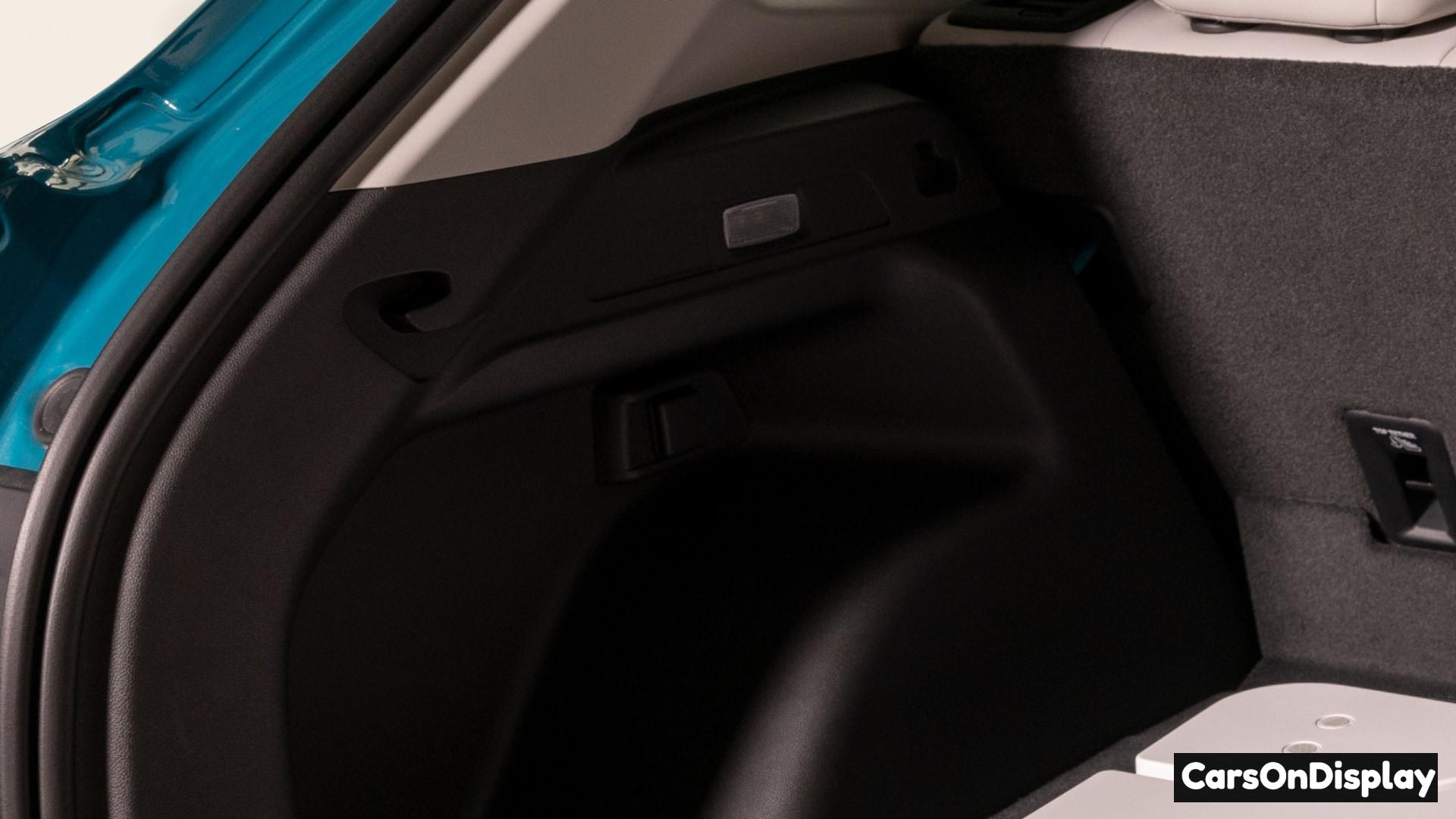 Honda Prologue 2024 Cargo power outlet