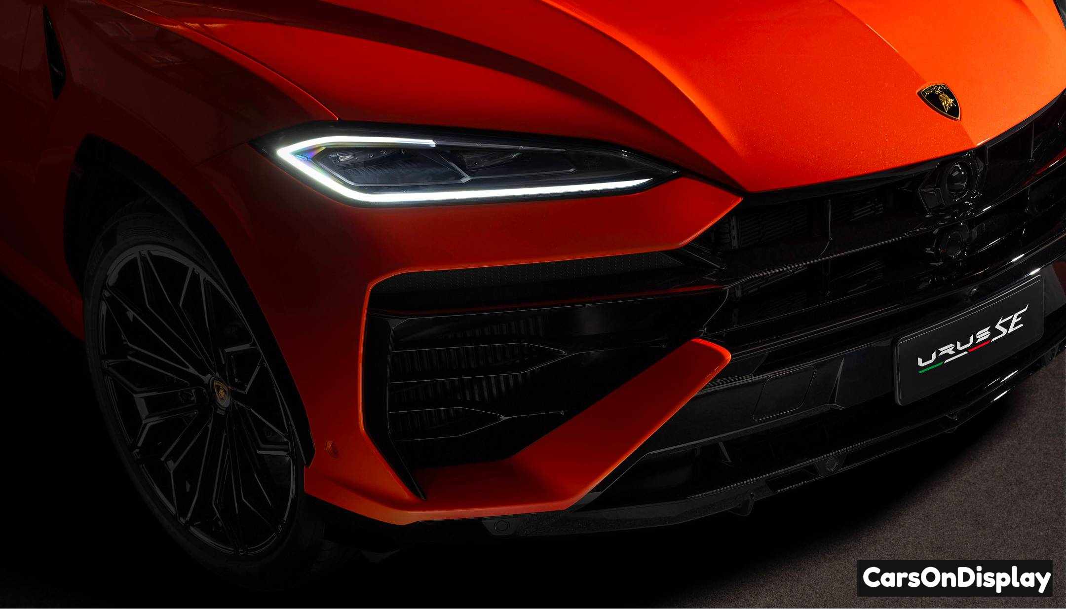 Lamborghini Urus SE Matrix LED headlight