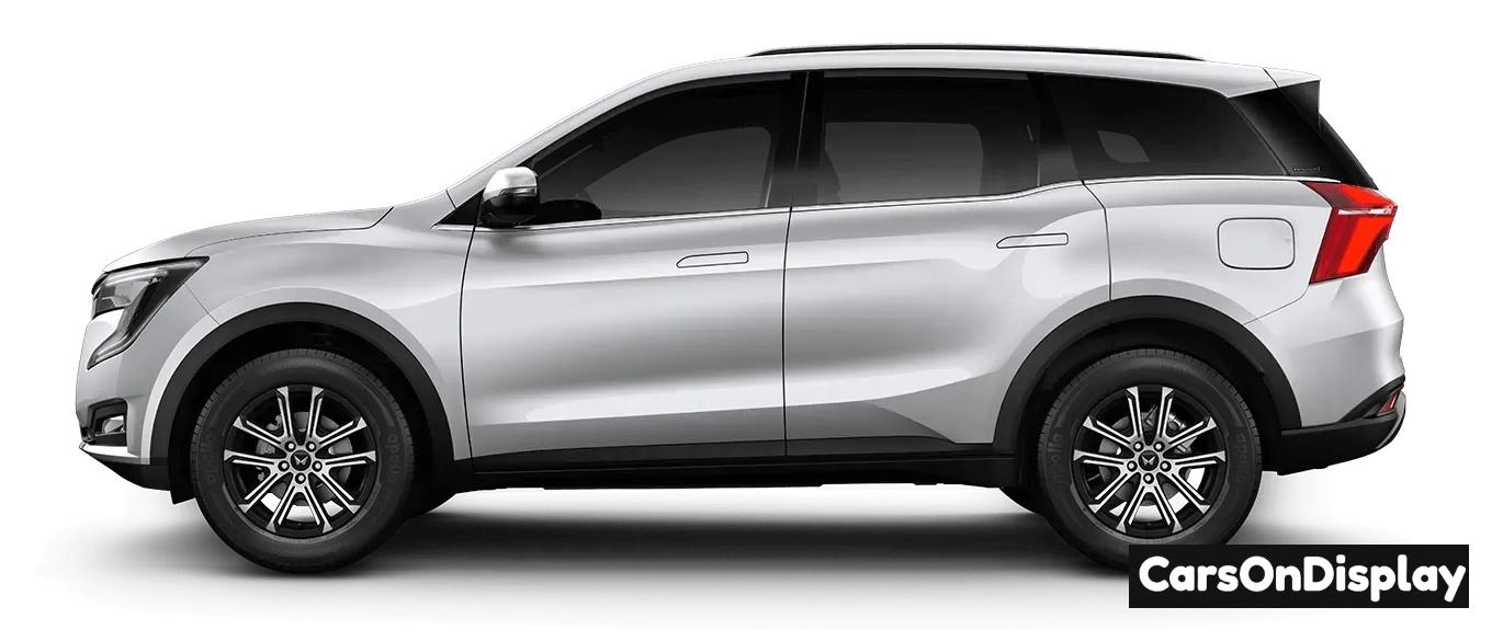Mahindra XUV700 2023 Everest White