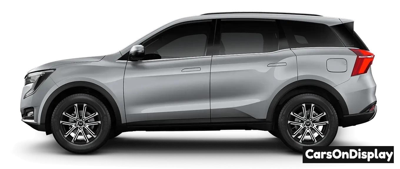 Mahindra XUV700 2023 Dazzling Silver Metallic