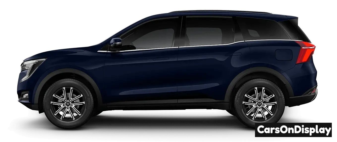 Mahindra XUV700 2023 Midnight Black Metallic