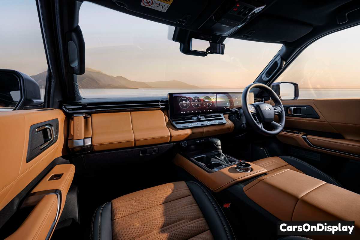 Mitsubishi Pajero 2027