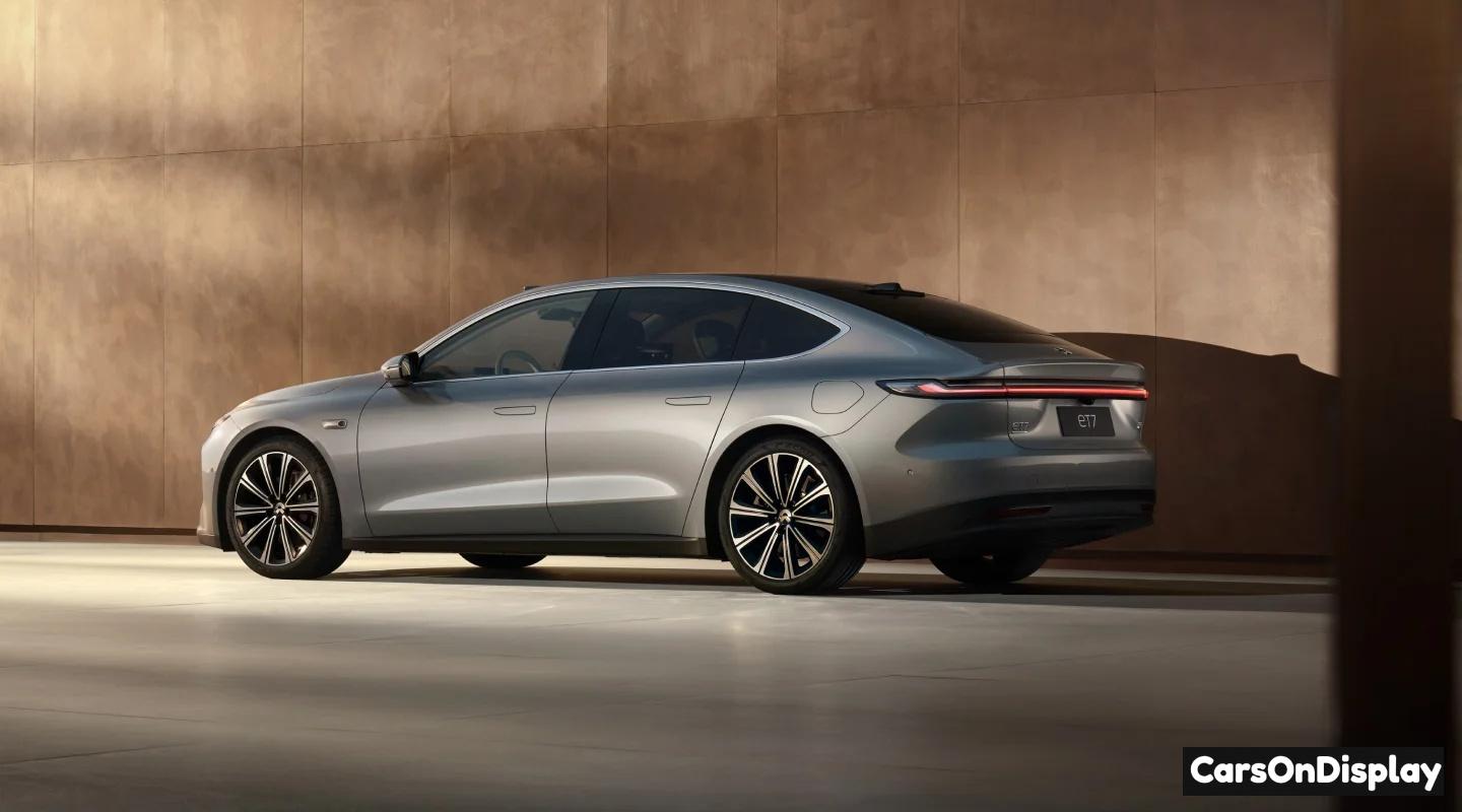 Nio ET7