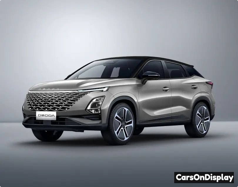 Omoda 5 Obsidian Black roof with Galena Silver body