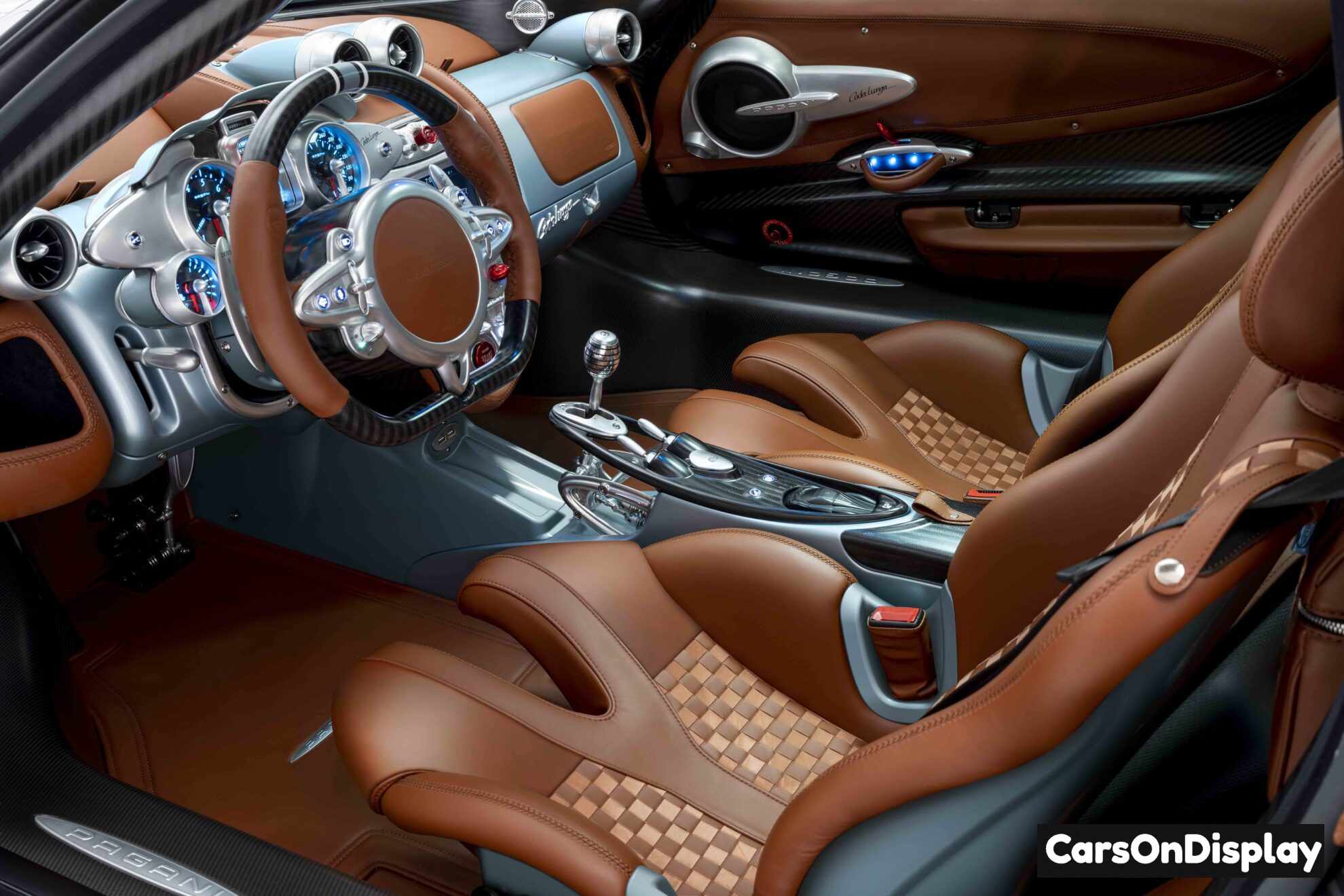 Pagani Huayra Codalunga