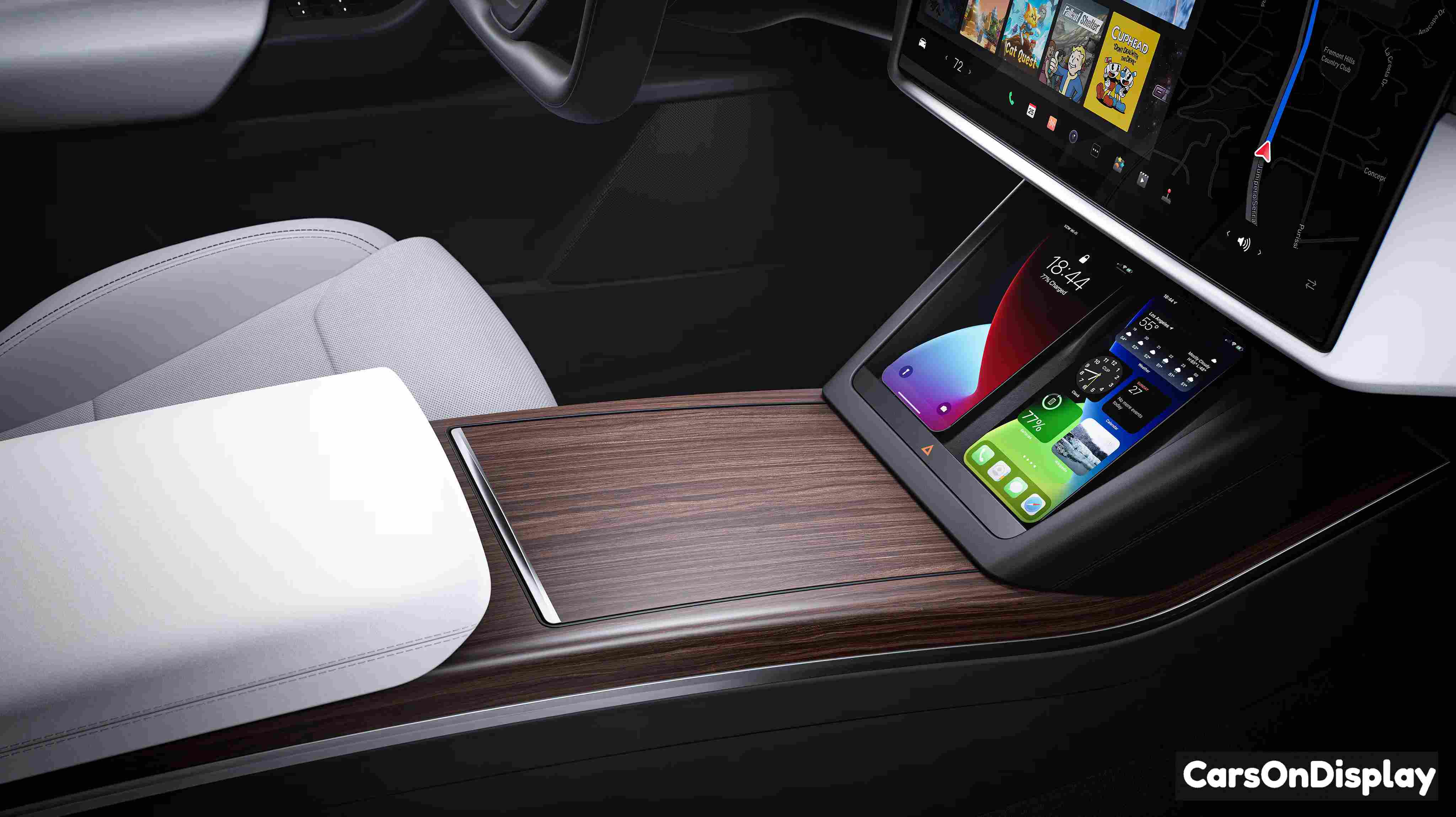 Tesla Model X Instantly connect with multi-device Bluetooth, or fast charge devices with wireless and 36-watt USB-C charging