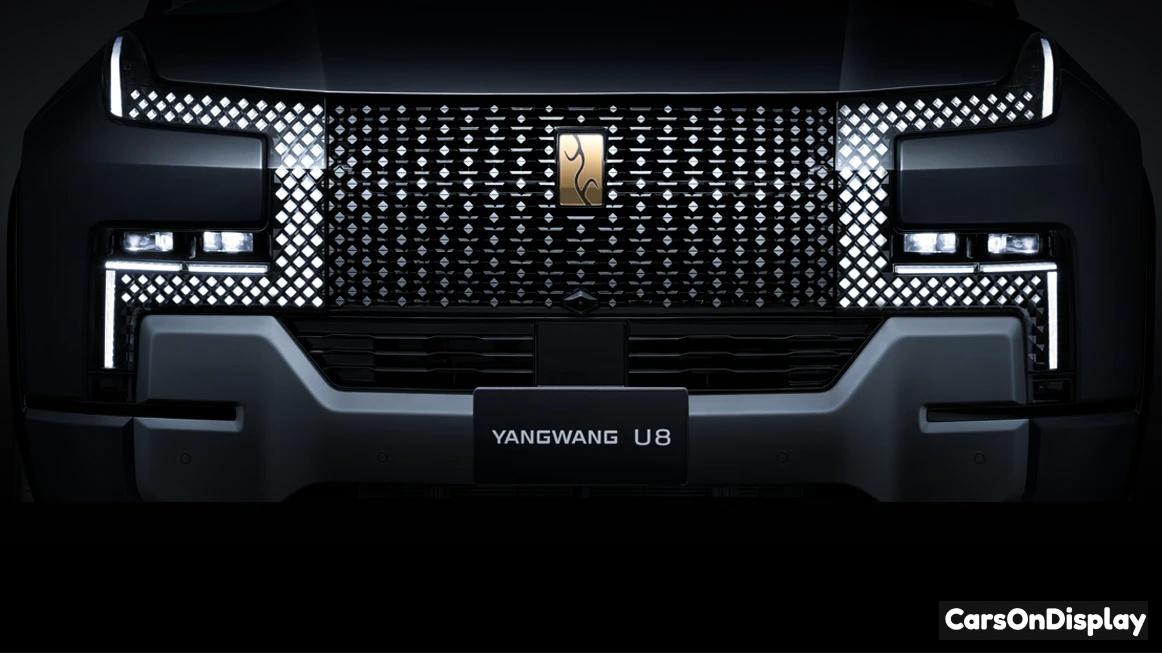 Yangwang U8