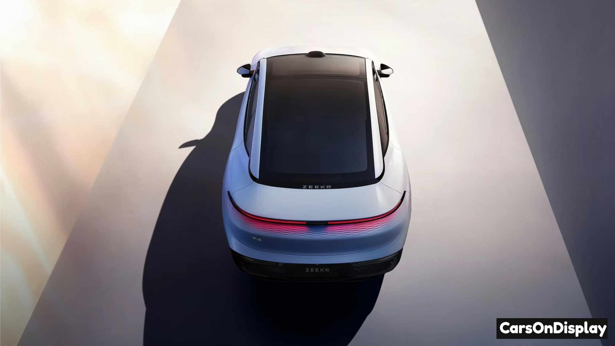 Zeekr 007